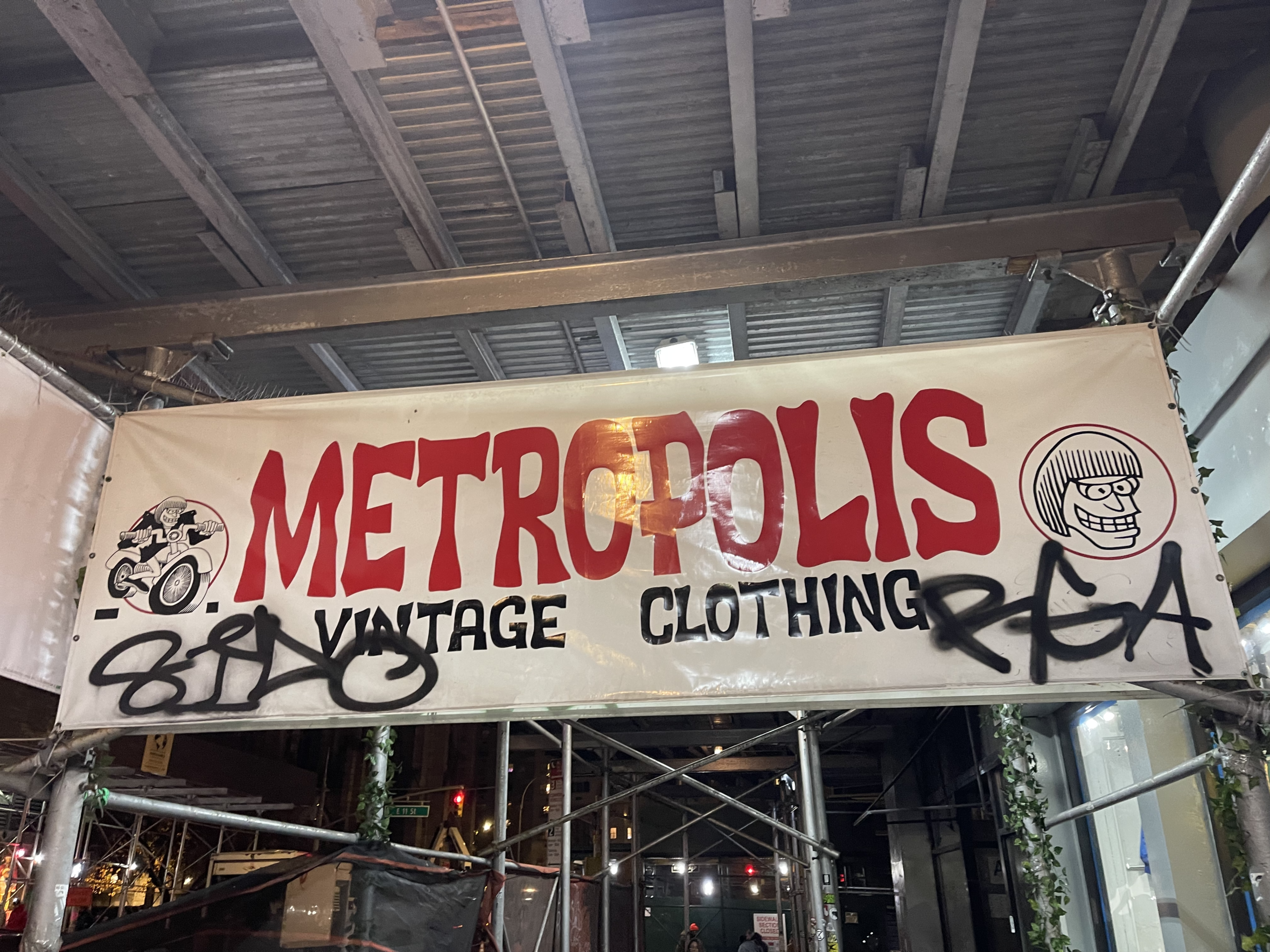 Metropolis Vintage Clothing